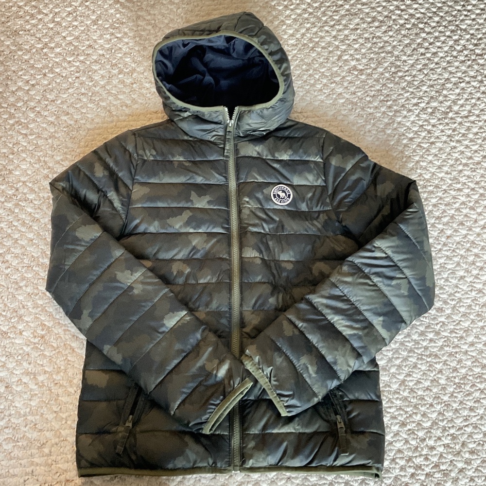 Abercrombie kids camo lightweight puffer jacket - size 16 XL
